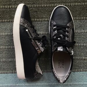 Naturalizer Silver and Black Women’s Sneakers Size 8.5